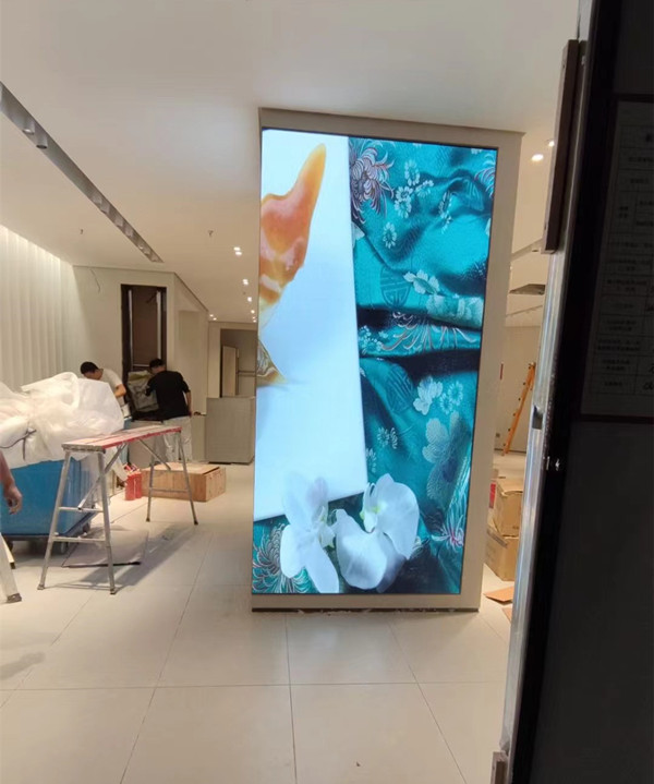 绥棱商场门店转角LED显示屏