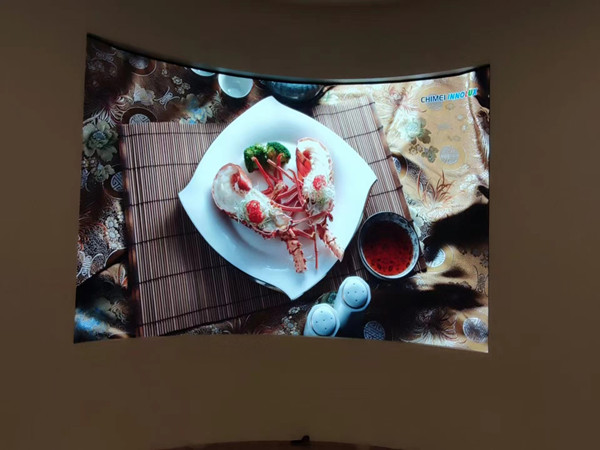 绥棱室内P2.5弧形LED屏